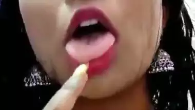 Bangla model Sameera bathing clip