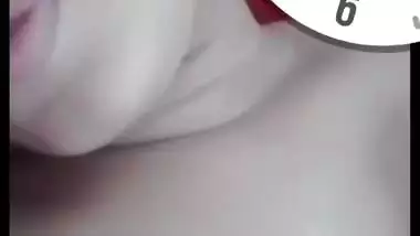 Mast boobs and pussy showing wife on video call