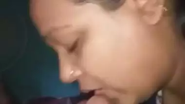 Desi prostitute dick in mouth MMS
