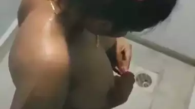 Indian spy in pool shower dressing room leaks