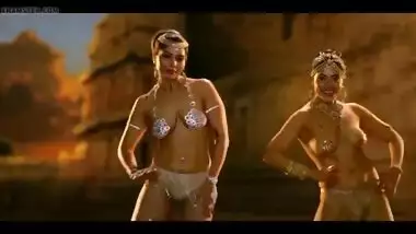 Desi nude dance
