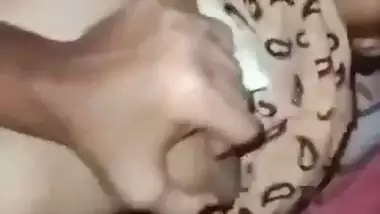 Pervert fucks his stepsister’s hairy pussy in desi MMS