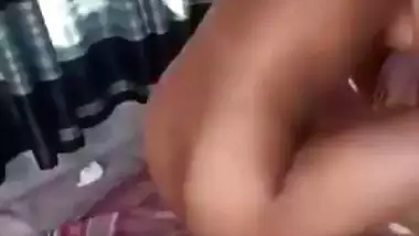 Nasty young couples’ desi sex video in the same room