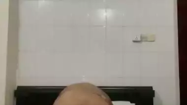 Desi lovers in OYO room having deepest sex viral xxx