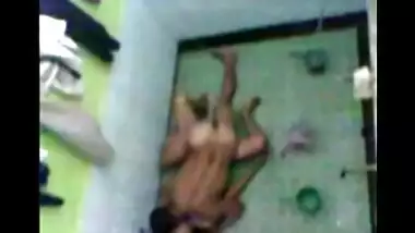 HD Indian shower porn of neighbor aunty with lover mms