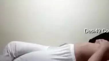 Tempting Indian wife dries her hair and then shows XXX boobs and buttocks