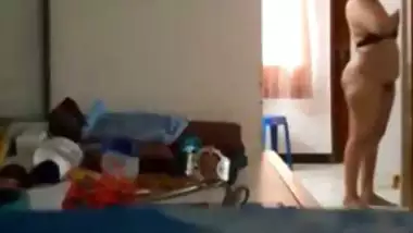 Tamil mom dress change spy video