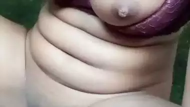 Desi nude girl plays with her boobs and pussy