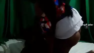 Malathi Akka Fuck With Film Hall Box / ෆිල්ම් හොල් බොක්ස් එකේ මාලතීට හිකවුනේ
