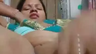Bhabhi with sex toy fucking her wet black pussy