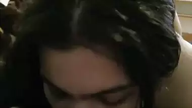 Cute girl sucking dick and balls of boyfriend viral MMS