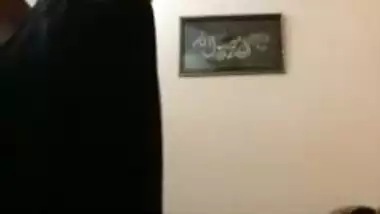 Every lover of big tits porn will be impressed with these Desi boobs