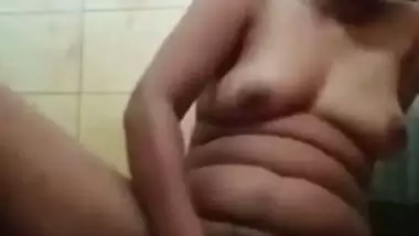 Barishal BD girl pussy fingering selfie