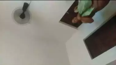 Mallu wife after bath nude before lover at home