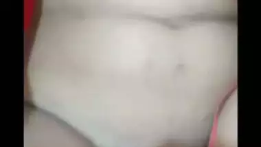 Cute girlfriend black pussy fingering on viral video call