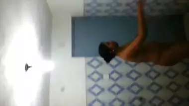 Srilankan bathing hiddencam video