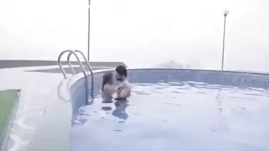 Dost Se Banwai Video