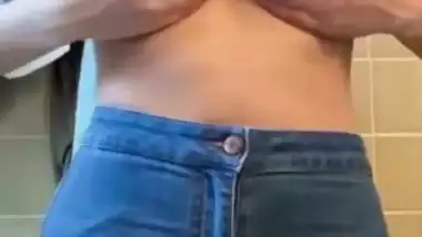 Girlfriend nude videos making xxx shows for lover