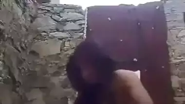 Bangladeshi village girl nude bathing video