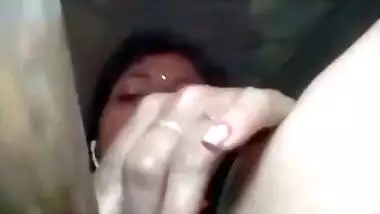 Desi using chapati rod dildo to masturbate