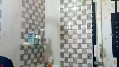 Head bath nude shower with camera recording of GF