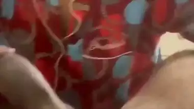 Mumbai girl gives an Indian blowjob to her roommate’s BF