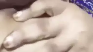 Long boobs girlfriend licking nipple viral video call