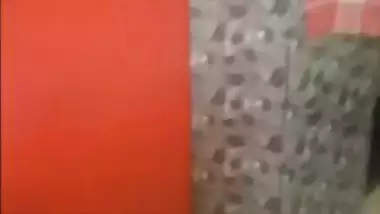 Gujrati milf’s xxx MMS with her lover from Oyo room