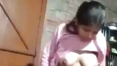 Indian Muslim cousins foreplay sex at home MMS