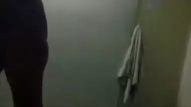 Office girl stripping and cleaning dick – Staff sex leaks