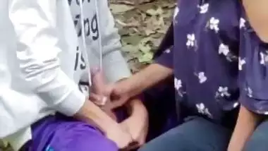 NRI girl shaking cock of boyfriend