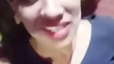 Married Tamil girl shows cute boobs on cam for lover