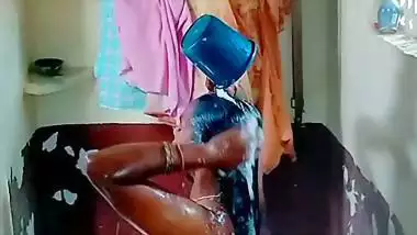 Big ass dusky girl bathing extended videos merged