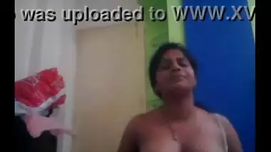 Mallu naked bhabhi sucking her own tits