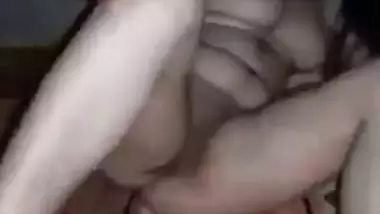 Big boob cousin shows her shaved pussy in nude MMS