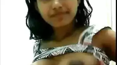 Sexy Indian cam girl showing her hot ass and boobs