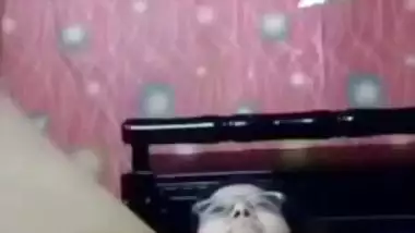 Viral tanker Bengali MILF fingering on video call