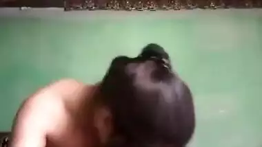 Getting tired of being alone Desi whore masturbates in XXX stream