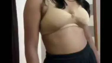 Girlfriend riding condom dick of boyfriend viral MMS