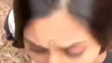 Hyderabad lady enjoys Indian blowjob sex in jungle
