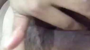 Girlfriend rubbing pussy xxx and fingering video making