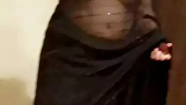 Transparent saree boobs show and naked video of busty wife