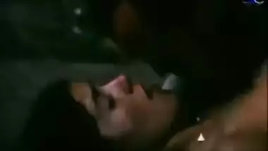 What is the actress's name and which vid