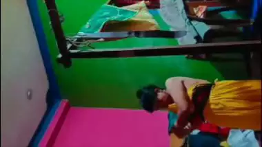 Hindi mom changing dress viral video exposed online