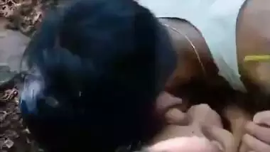 Slim girlfriend outdoor sex in a jungle with boyfriend