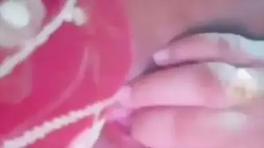 Married Bangladeshi beauty stripping saree fully nude