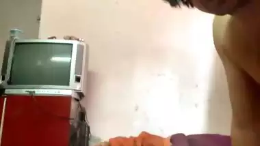 Mature MILF homemade sex with husband friend viral MMS