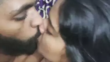 Mallu girl kissing her lover and big boobs showing