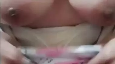 Huge milky boobs popping out â€“ sexy Indian girlfriend