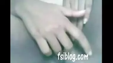Porn video of a super-hot Indian bhabi